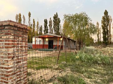 VENTA DE CASA EN PLOTTIER B° LAS BRISAS, 3 HABITACIONES