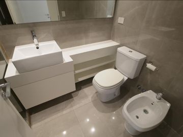 ¡Oportunidad! Departamento de 3 Ambientes con Cochera en Palermo Hollywood