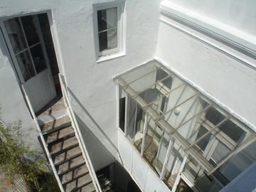 PH de 5 ambientes con terraza y entrada independiente.