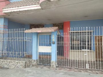 HERMOSA CASA MULTIFAMILAIR DE 4 PLANTAS EN LOMAS DE SARGENTILLO