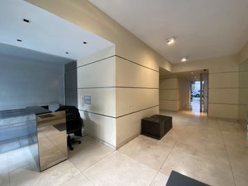 VENTA -  Departamento 1 dormitorio con cochera,  Palermo Nuevo,  Amenities, Apto Profesional