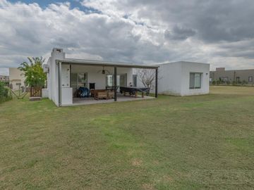 OPORTUNIDAD VENTA CASA San Sebastián A1 NO APTO CREDITO MB