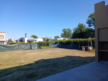 CASA EN VENTA A ESTRENAR - HARAS SANTA MARIA
