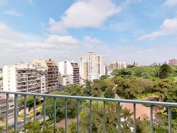 Departamento 4AMB con balcón terraza con gran vista al Parque Chacabuco