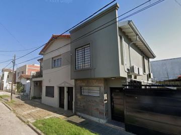 Departamento en venta - 2 Dormitorios 1 Baño - 112Mts2 - Bernal