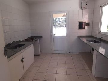 Departamento en  Lagunas Santa Barbara $ 400.000