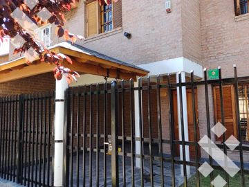 En Venta Dúplex 3 Dormitorios Barrio Santa Genoveva, Pilcomayo 767 Neuquén Capital -