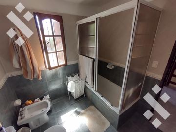 En Venta Dúplex 3 Dormitorios Barrio Santa Genoveva, Pilcomayo 767 Neuquén Capital -