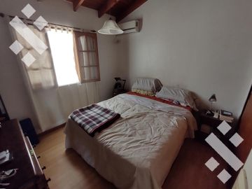 En Venta Dúplex 3 Dormitorios Barrio Santa Genoveva, Pilcomayo 767 Neuquén Capital -