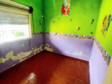 Casa-San Justo-Isidro Casanova-3ambientes-cochera-patio-oportunidad-permuta-financiación,lote propio