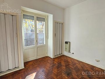 Venta Departamento 3 ambientes con dependencia y balcón al frente! Apto profesional!