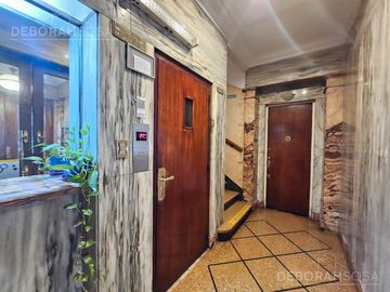 Venta Departamento 3 ambientes con dependencia y balcón al frente! Apto profesional!