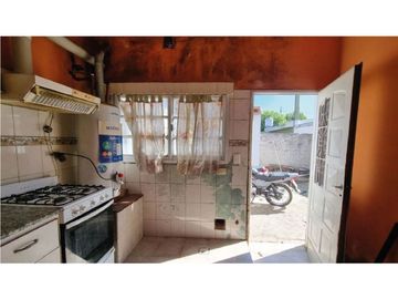 OPORTUNIDAD ! Lote con dos casas ingreso independiente-San Miguel- Callao 3500 -