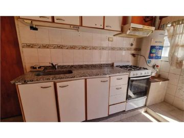 OPORTUNIDAD ! Lote con dos casas ingreso independiente-San Miguel- Callao 3500 -