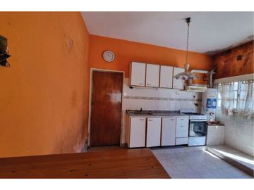 OPORTUNIDAD ! Lote con dos casas ingreso independiente-San Miguel- Callao 3500 -