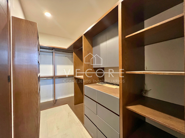 CASA EN VENTA EN BOSQUE CEDROS, ARBOLADA BOSQUES DE SANTA ANITA, TLAJOMULCO