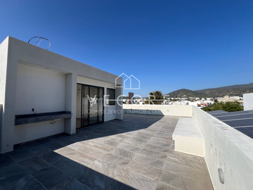CASA EN VENTA EN BOSQUE CEDROS, ARBOLADA BOSQUES DE SANTA ANITA, TLAJOMULCO