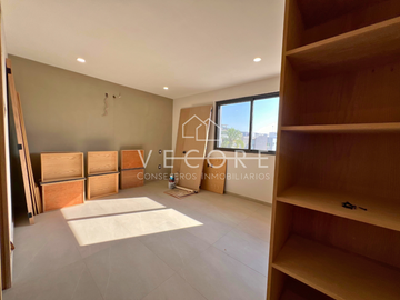 CASA EN VENTA EN BOSQUE CEDROS, ARBOLADA BOSQUES DE SANTA ANITA, TLAJOMULCO