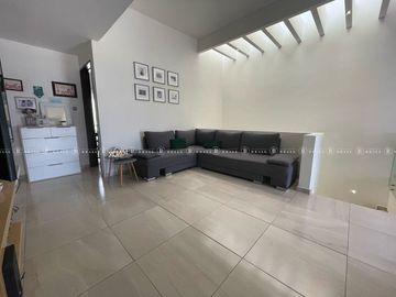 CASA EN VENTA EN RESIDENCIAL ASTURIAS FRENTE A PARQUE