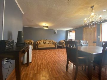 Se vende casa remodelada sector Río Viejo