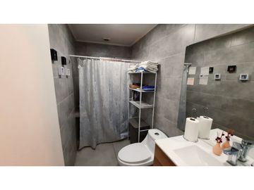 VENTA CASA 4D 3B 2E 1 Bodega  - REMODELADA - MUY BIEN UBICADA - LA REINA