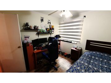 VENTA CASA 4D 3B 2E 1 Bodega  - REMODELADA - MUY BIEN UBICADA - LA REINA