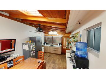 VENTA CASA 4D 3B 2E 1 Bodega  - REMODELADA - MUY BIEN UBICADA - LA REINA