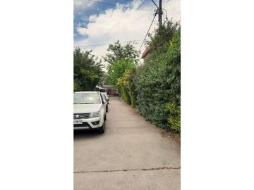 VENTA CASA 4D 3B 2E 1 Bodega  - REMODELADA - MUY BIEN UBICADA - LA REINA