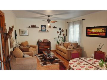 VENTA CASA 4D 3B 2E 1 Bodega  - REMODELADA - MUY BIEN UBICADA - LA REINA
