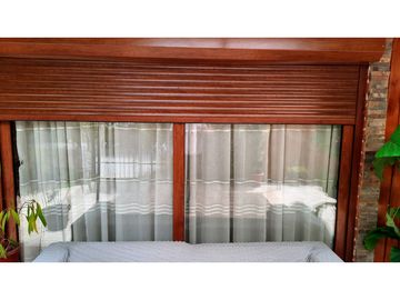 VENTA CASA 4D 3B 2E 1 Bodega  - REMODELADA - MUY BIEN UBICADA - LA REINA