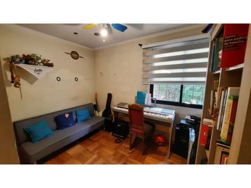 VENTA CASA 4D 3B 2E 1 Bodega  - REMODELADA - MUY BIEN UBICADA - LA REINA