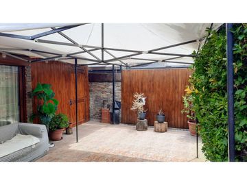 VENTA CASA 4D 3B 2E 1 Bodega  - REMODELADA - MUY BIEN UBICADA - LA REINA