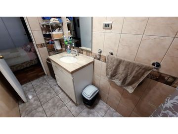 VENTA CASA 4D 3B 2E 1 Bodega  - REMODELADA - MUY BIEN UBICADA - LA REINA