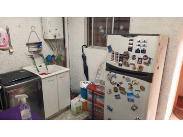 VENTA CASA 4D 3B 2E 1 Bodega  - REMODELADA - MUY BIEN UBICADA - LA REINA