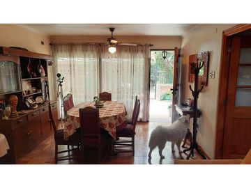 VENTA CASA 4D 3B 2E 1 Bodega  - REMODELADA - MUY BIEN UBICADA - LA REINA