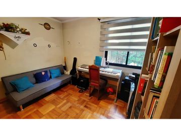 VENTA CASA 4D 3B 2E 1 Bodega  - REMODELADA - MUY BIEN UBICADA - LA REINA