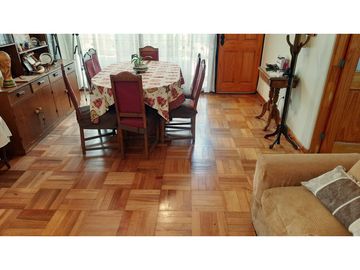 VENTA CASA 4D 3B 2E 1 Bodega  - REMODELADA - MUY BIEN UBICADA - LA REINA