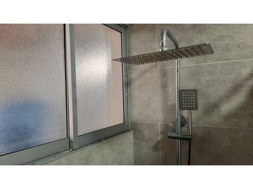 VENTA CASA 4D 3B 2E 1 Bodega  - REMODELADA - MUY BIEN UBICADA - LA REINA