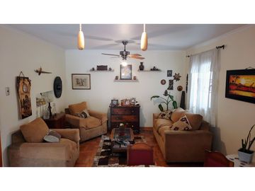 VENTA CASA 4D 3B 2E 1 Bodega  - REMODELADA - MUY BIEN UBICADA - LA REINA