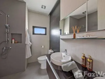 3 bedroom villa with private pool