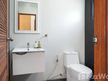 3 bedroom villa with private pool