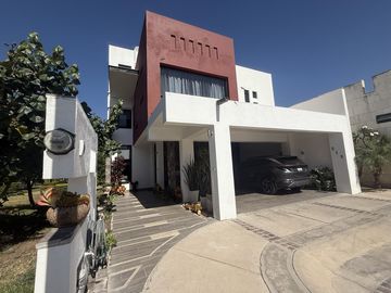 Santa Lucía CASA en VENTA, Santa Fe, Tabachines, Sierra Nogal, Punta del Este