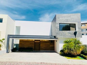 Venta de casa en Cumbres del Lago, Juriquilla