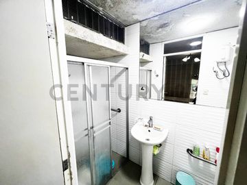 VENTA DE CASA DE 3 PISOS EN BELLAVISTA
