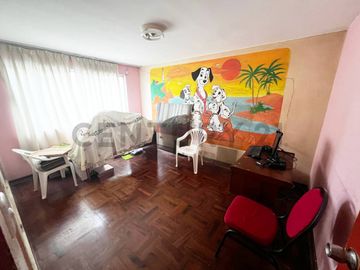 VENTA DE CASA DE 3 PISOS EN BELLAVISTA