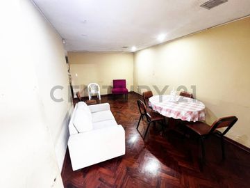 VENTA DE CASA DE 3 PISOS EN BELLAVISTA