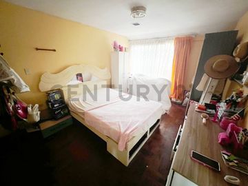 VENTA DE CASA DE 3 PISOS EN BELLAVISTA