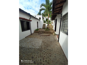 VENTA CASA CASCO URBANO DE GIRON