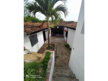 VENTA CASA CASCO URBANO DE GIRON
