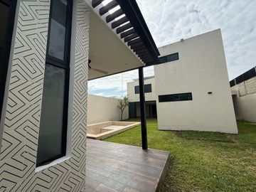 Casa con Paneles Solares en Venta en San Antonio Hool